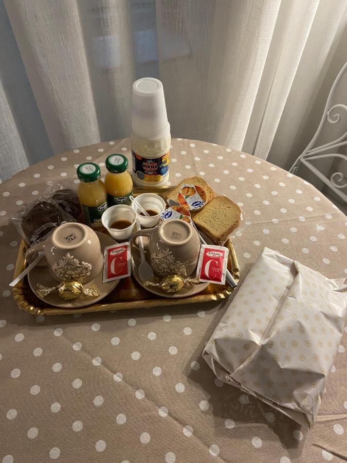 Bed and Breakfast Beb la Gemma Neapel Exterior foto