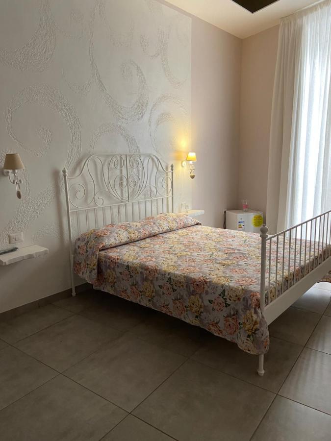 Bed and Breakfast Beb la Gemma Neapel Exterior foto